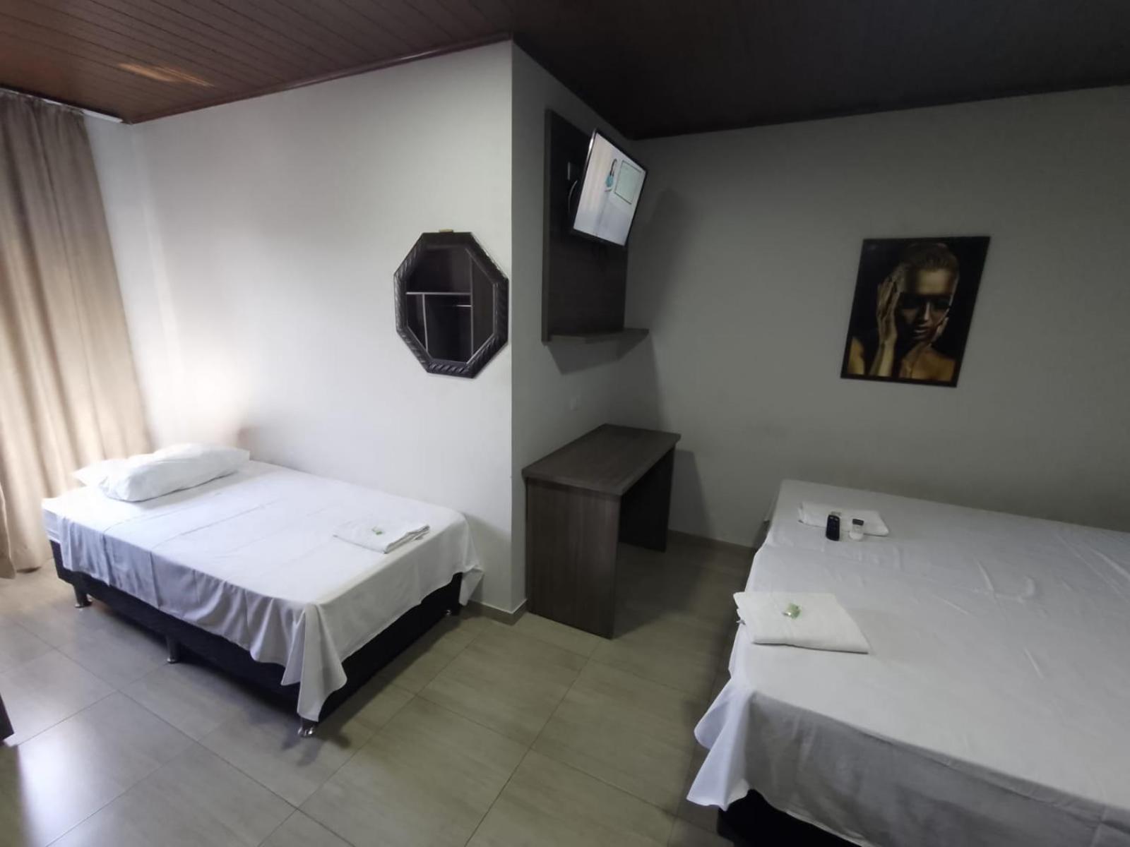 Hotel Rof Telêmaco Borba Екстериор снимка